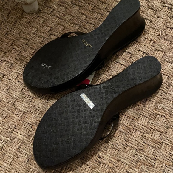 Beaded Wedge Sandals NWT - Picture 3 of 4